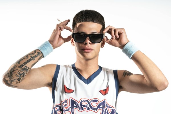 Maîtriser le look décontracté : l'art subtil de la superposition des vêtements